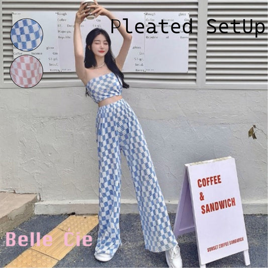 カットソープリーツセットアップで作る！市松模様×モノトーンで叶えるへそ出しかっこいいセットアップコーデ術