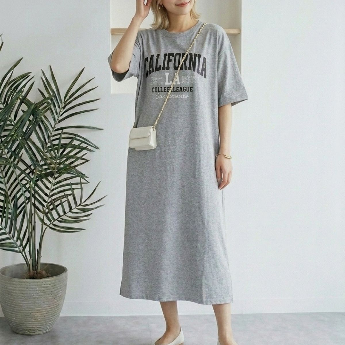 カレッジロゴマキシワンピース ロングTシャツワンピ 半袖 ゆったり