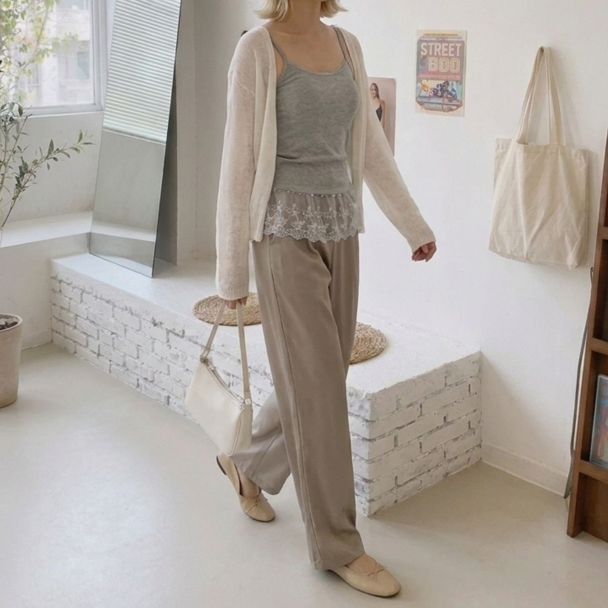 Tops/カップ付き裾レースキャミソール ST/No.22416