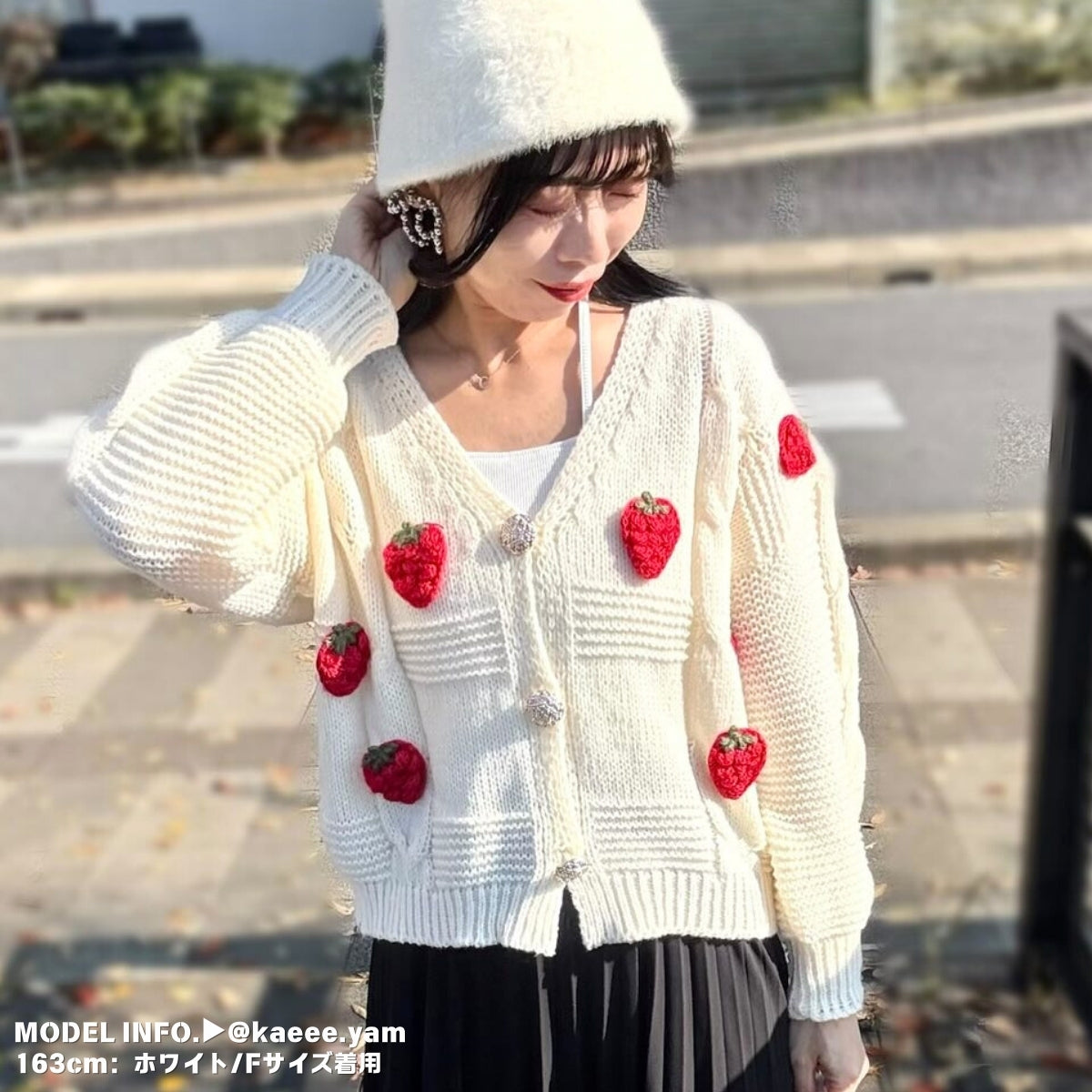 Tops/いちごモチーフニットカーデ ST/No.27807 – Belle Ćie